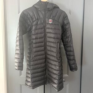 Fjallraven Snow Flake parka in black sz S